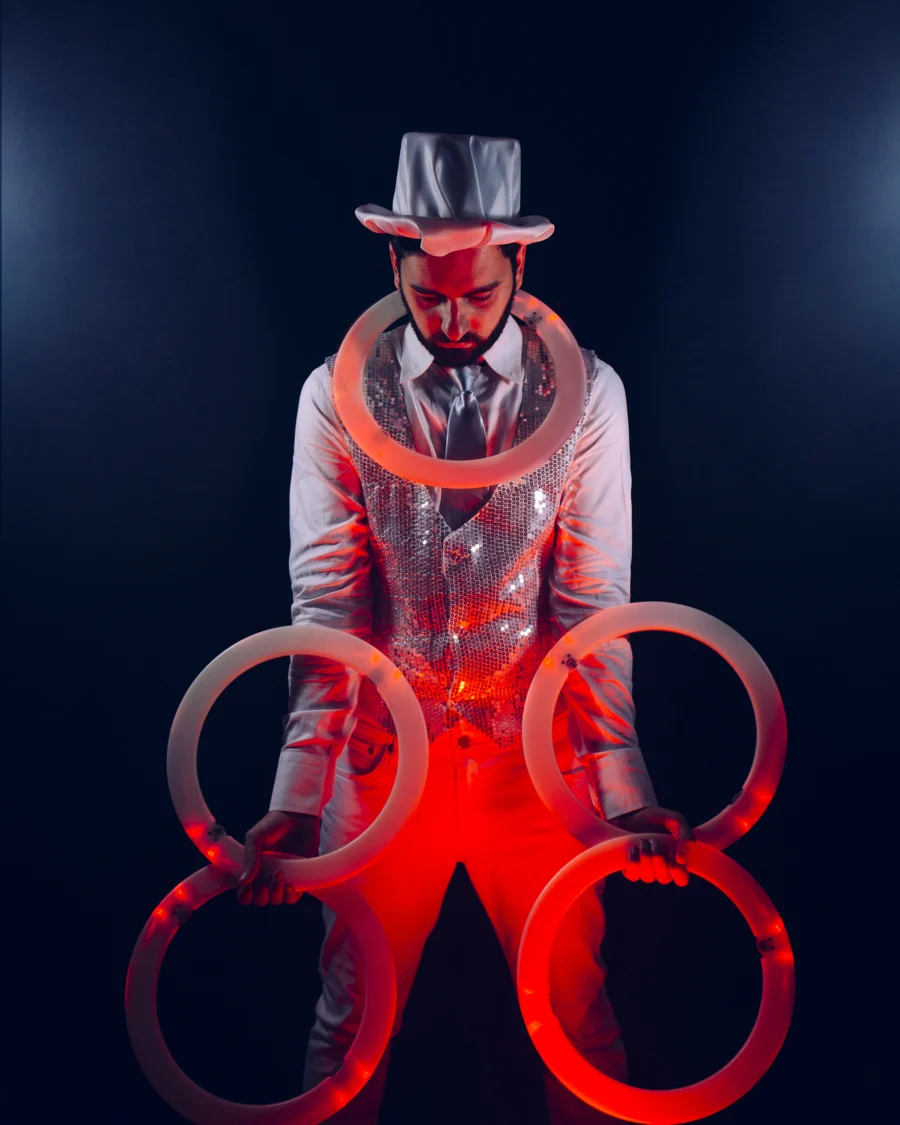 LED juggling: a glowing show for your event