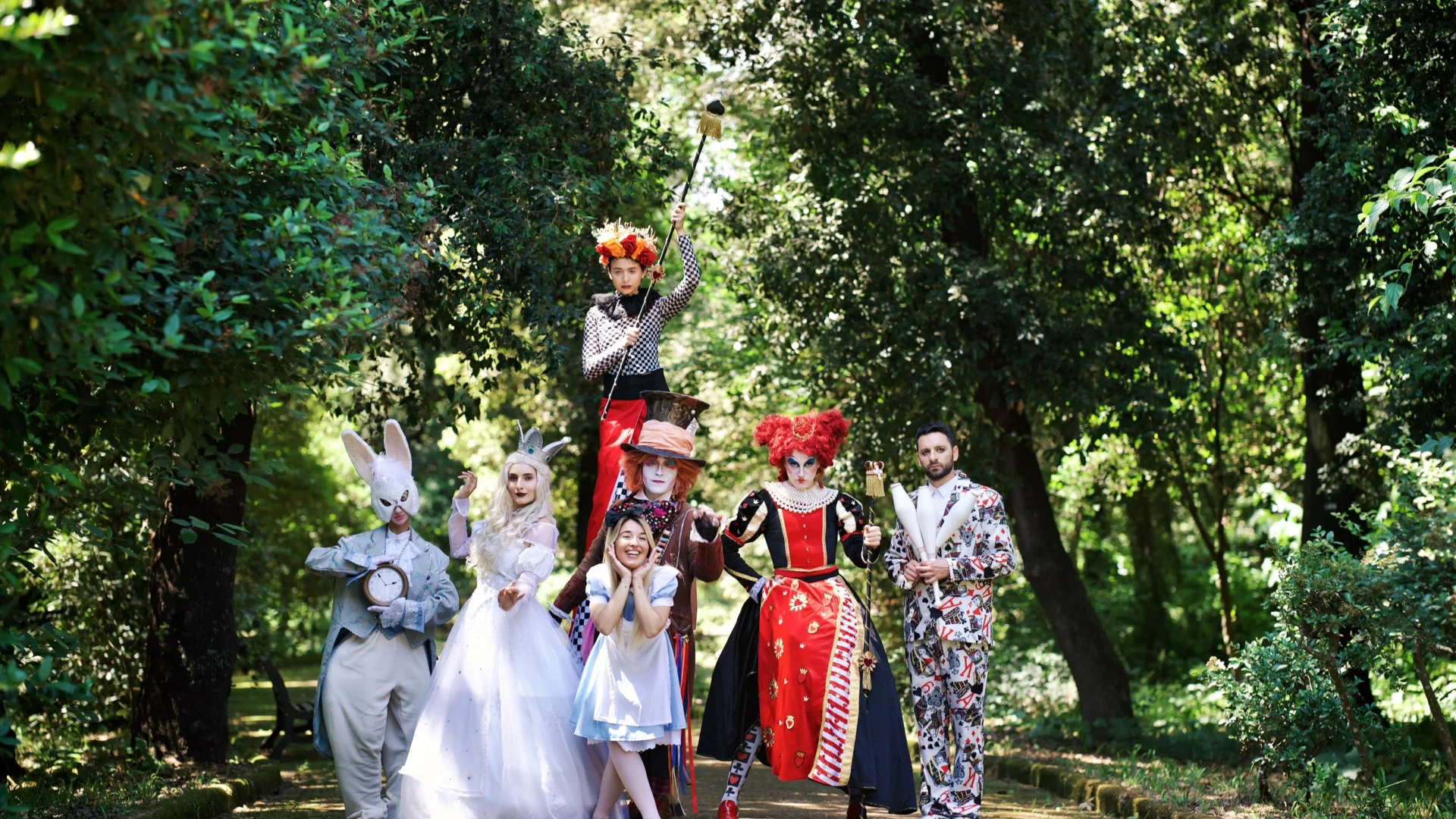spettacolo_artisti_alice_nel_paese_delle_meraviglie_7