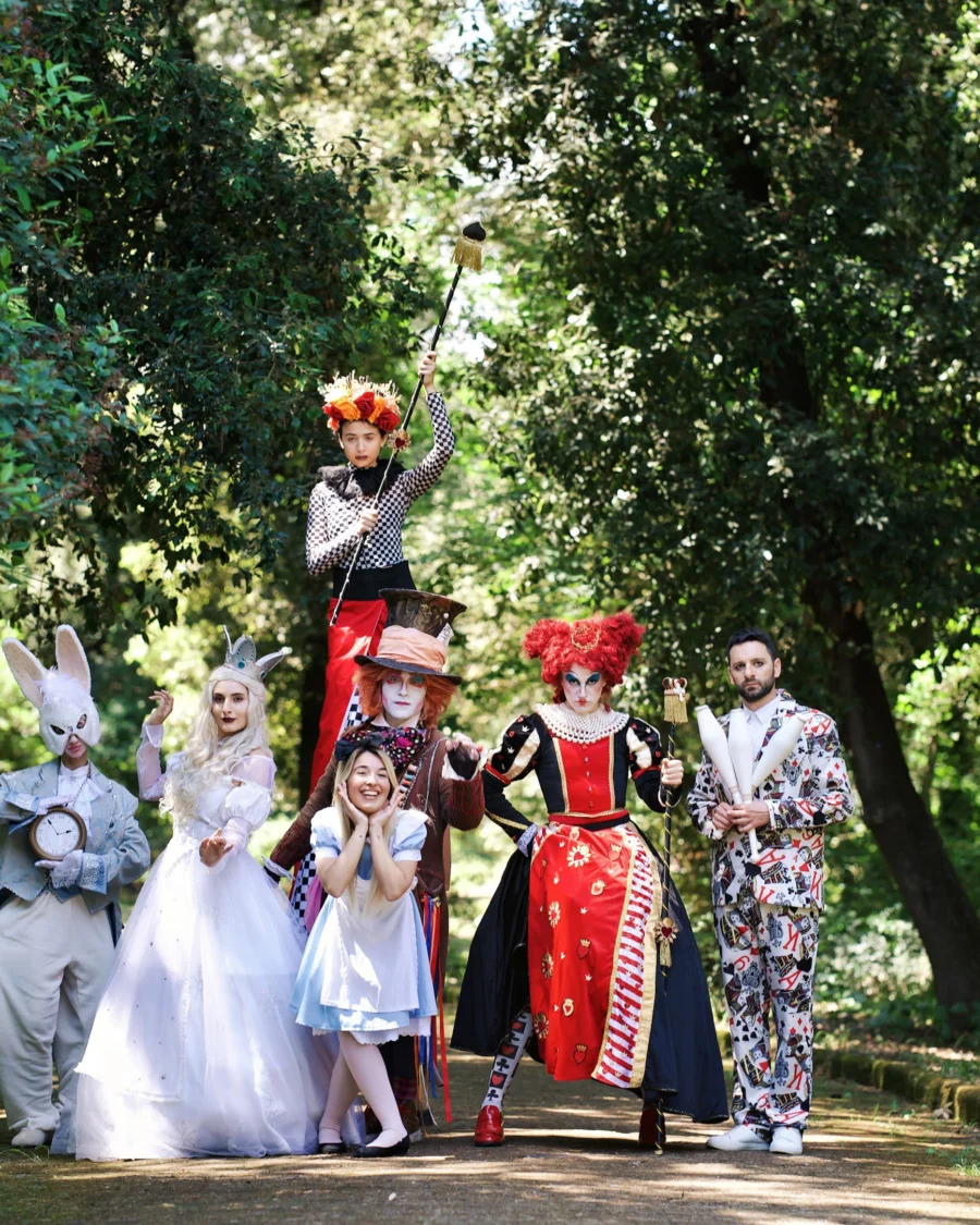 Alice in Wonderland: A Truly Mad Party!