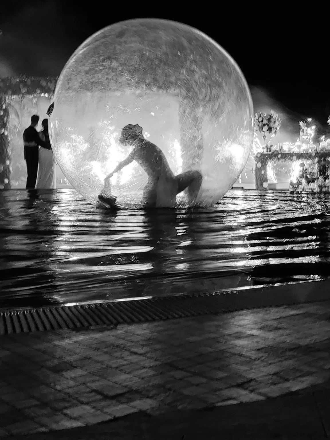 waterball_performance_spettacolo_sull_acqua_06