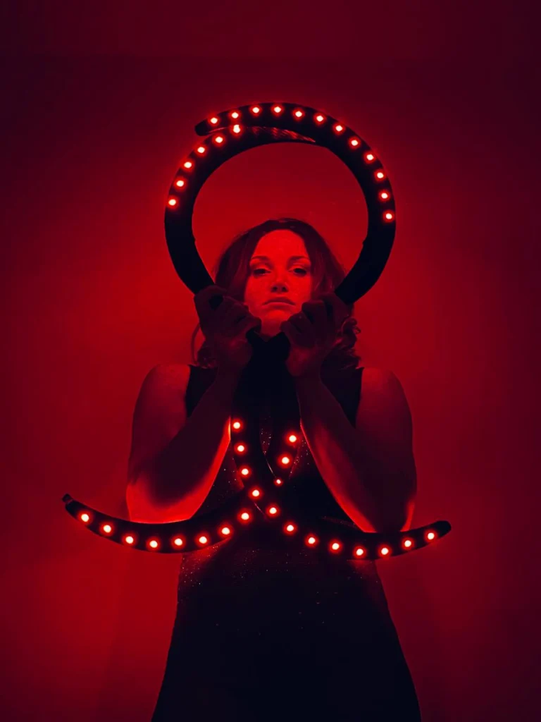 spettacoli_led_hula_hoop_artisti_giocolieri_3
