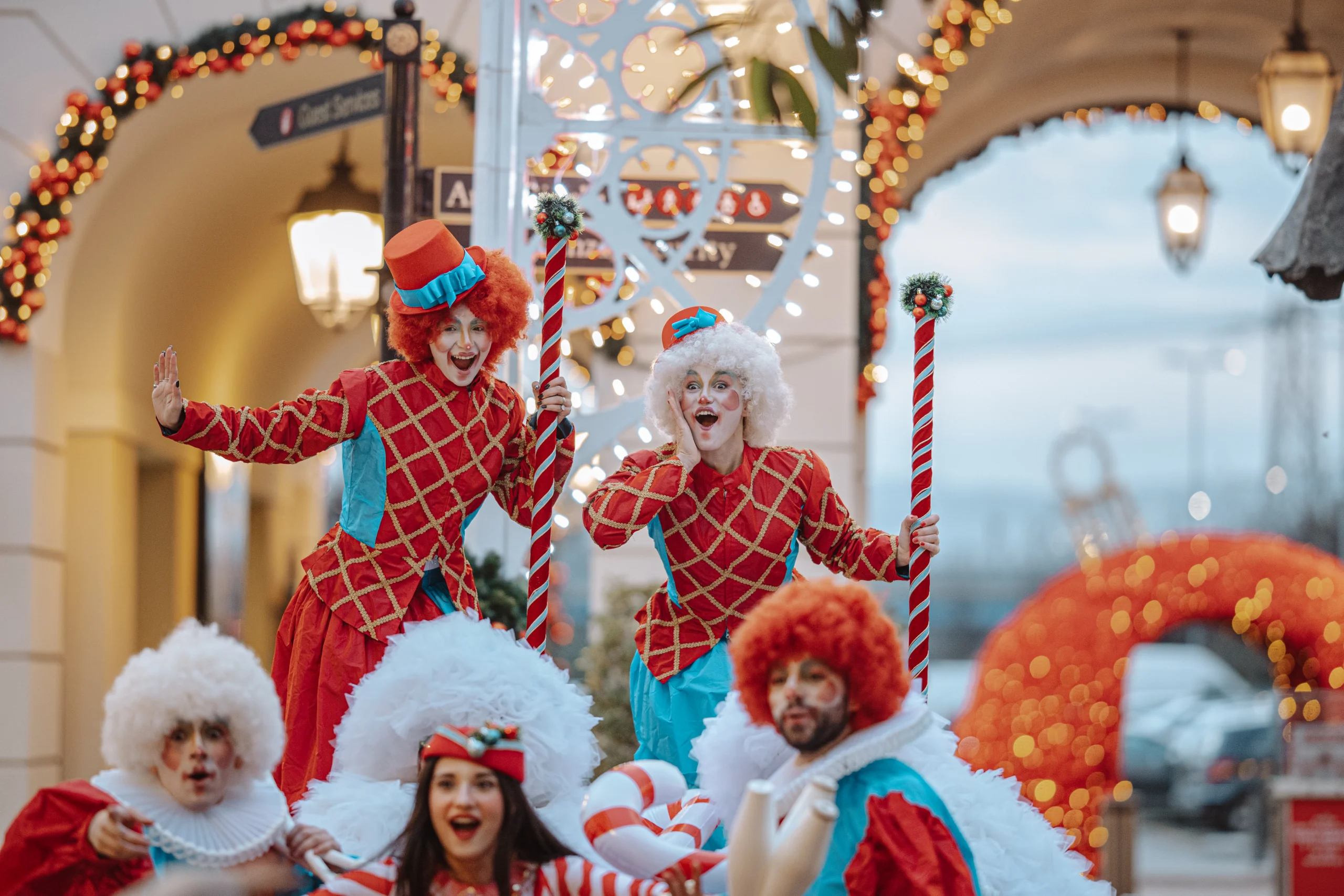 street_artists_italian_company_circus_entertainment_2